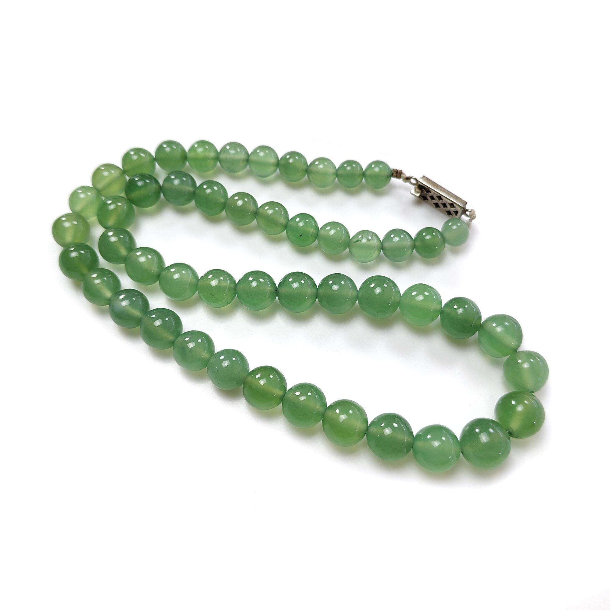 beads necklace