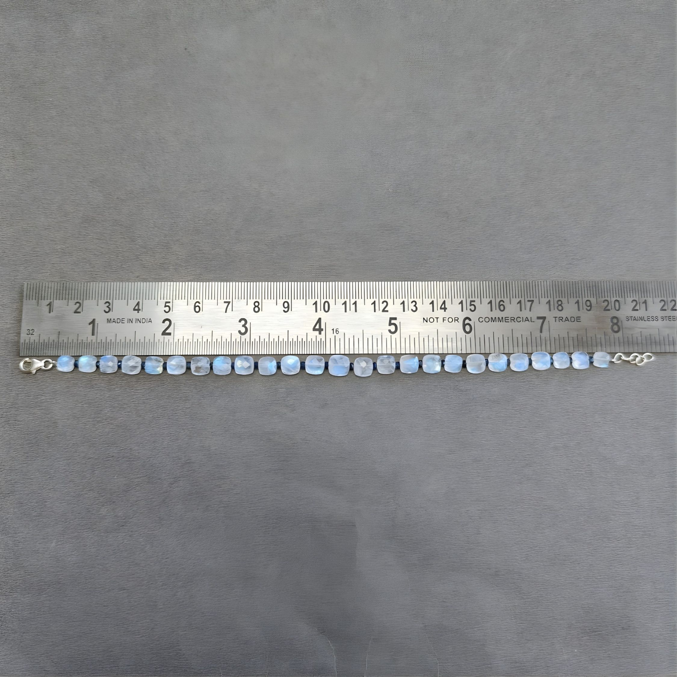 ビーズブレスレット