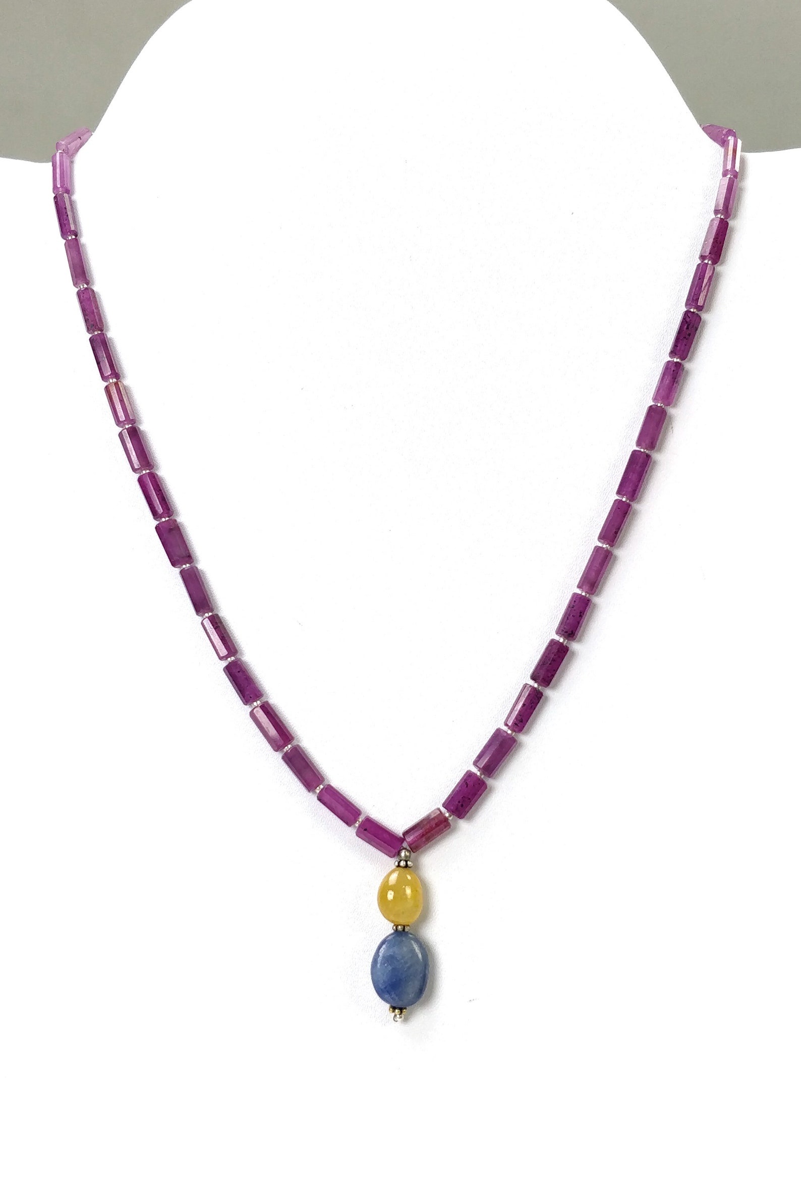 beads necklace
