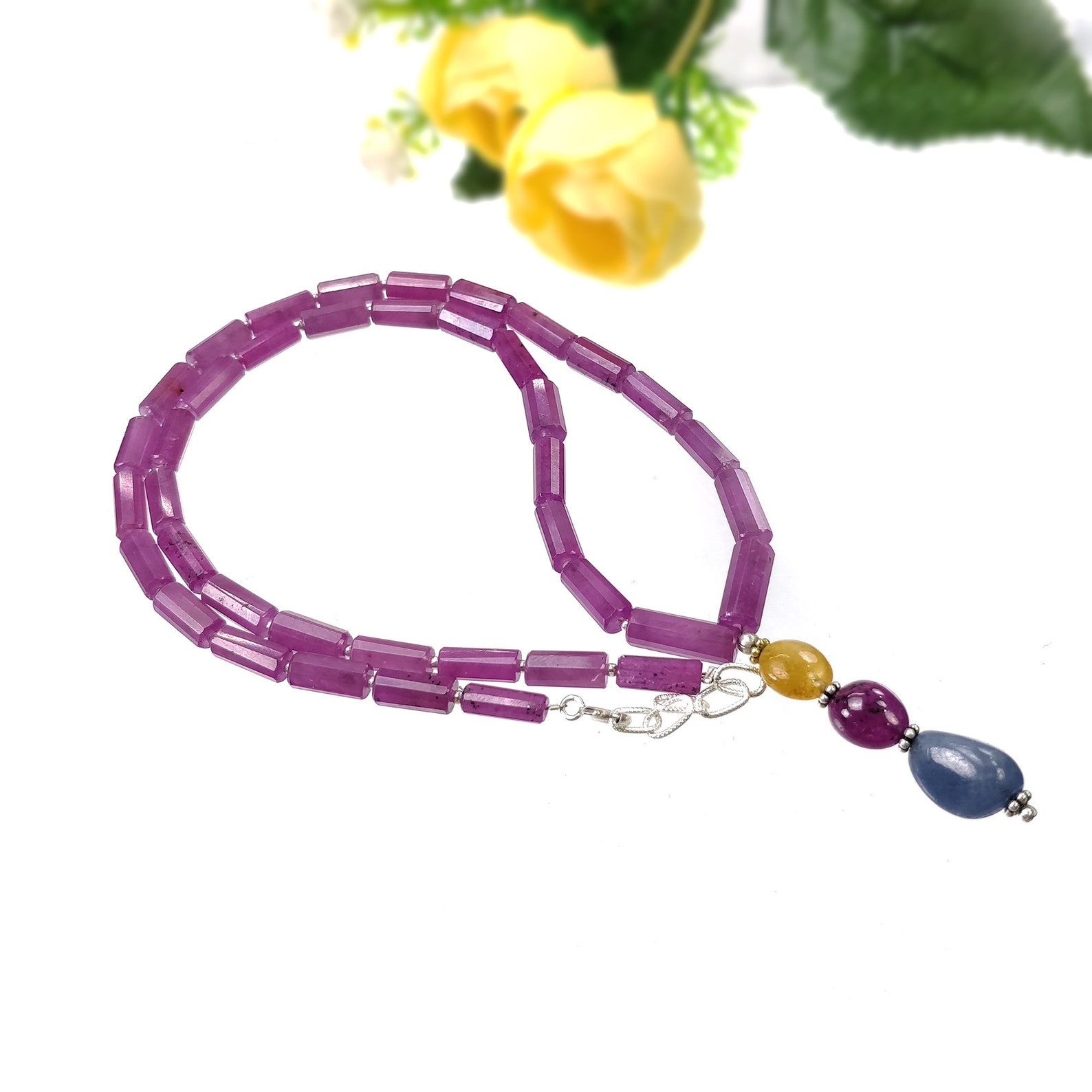 beads necklace