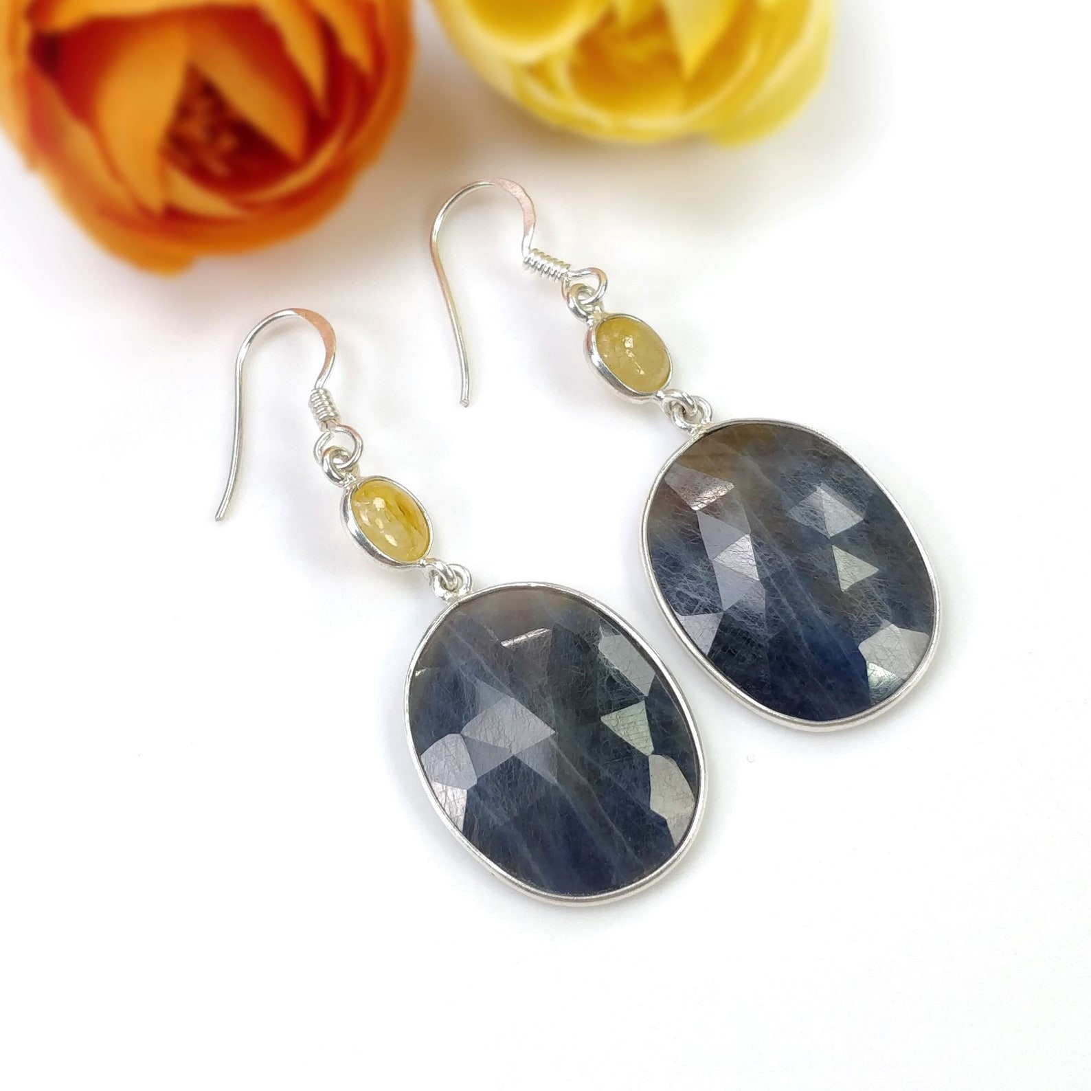 サファイアのイヤリング