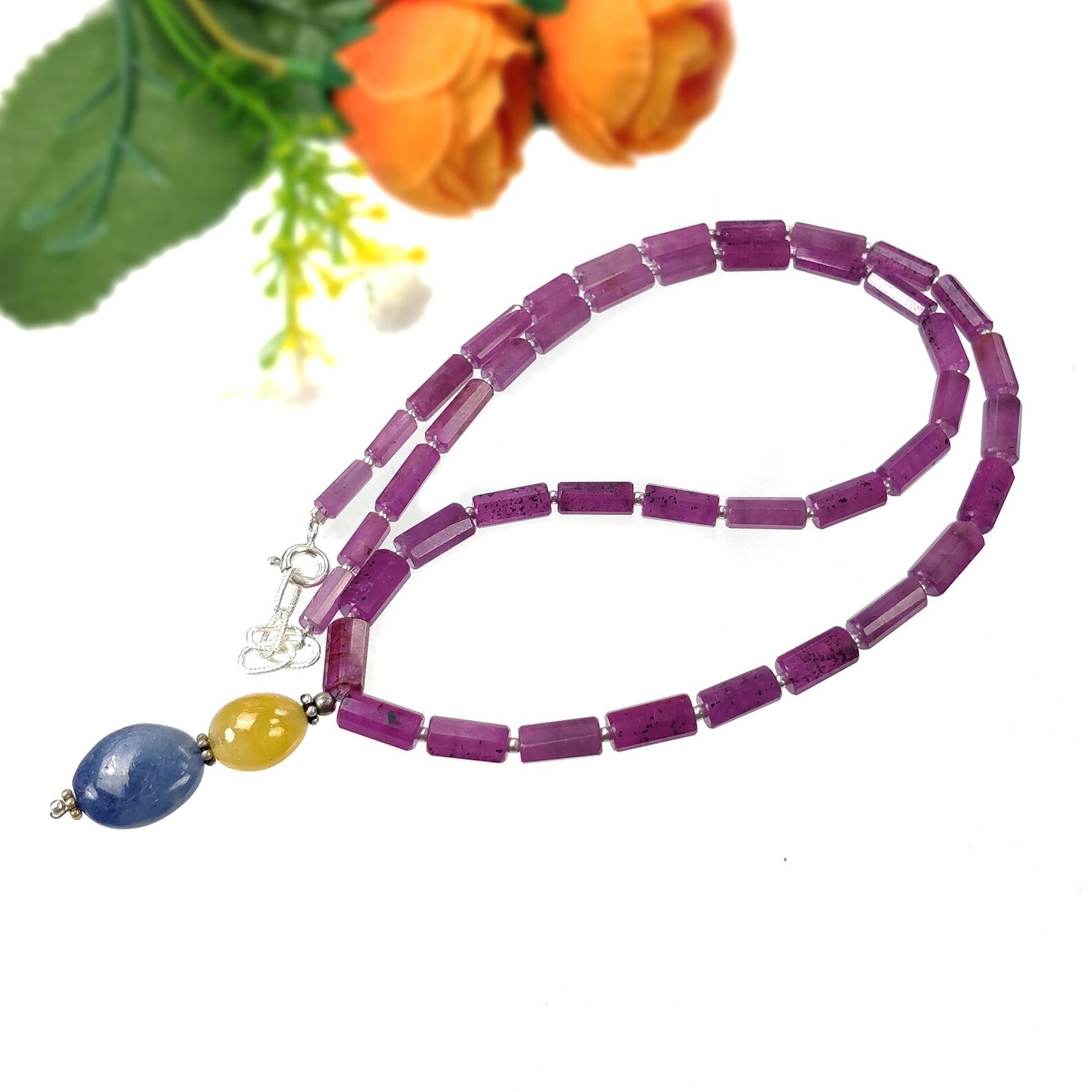 Collier de pierre de naissance