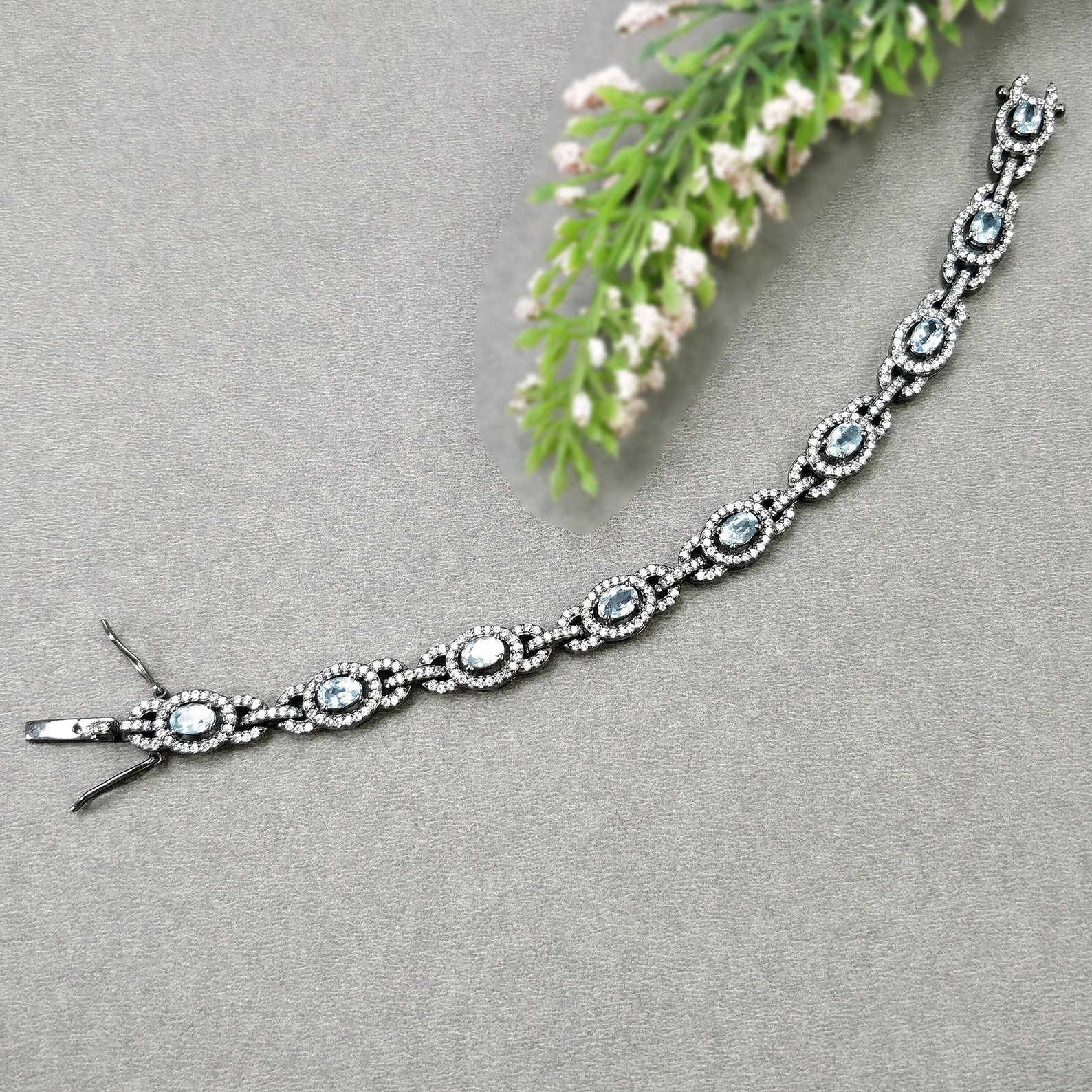 彼女へのブレスレット