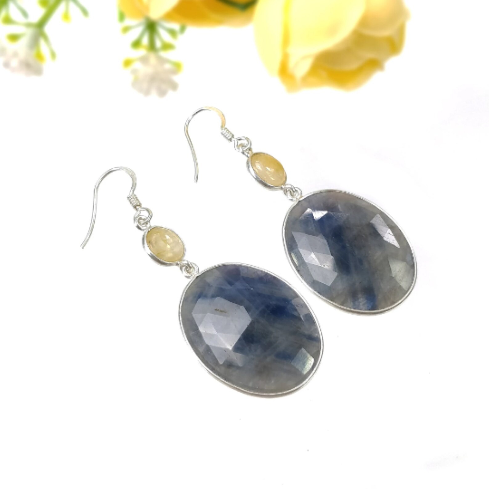 ドロップダングルフックイヤリング。