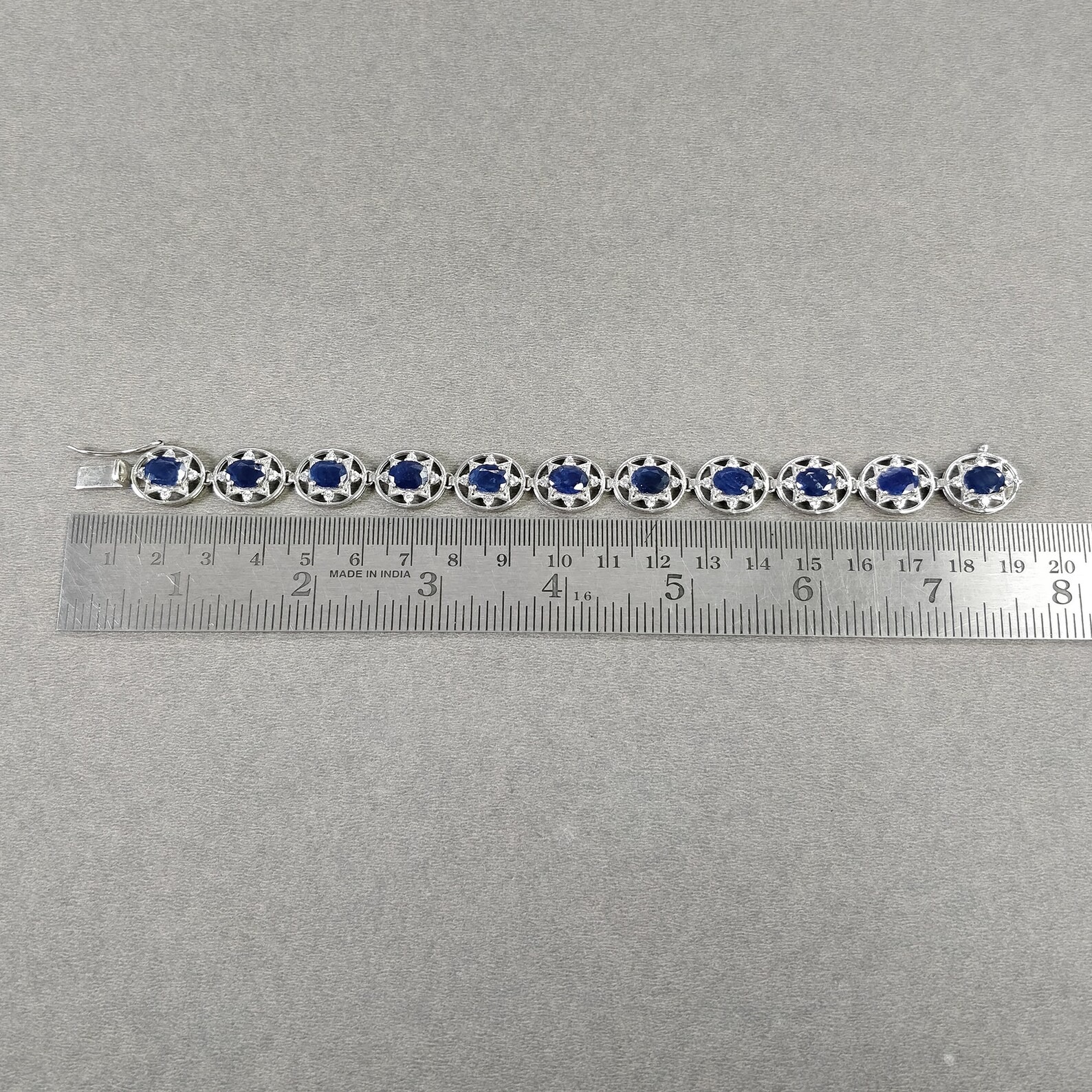 テニスブレスレット