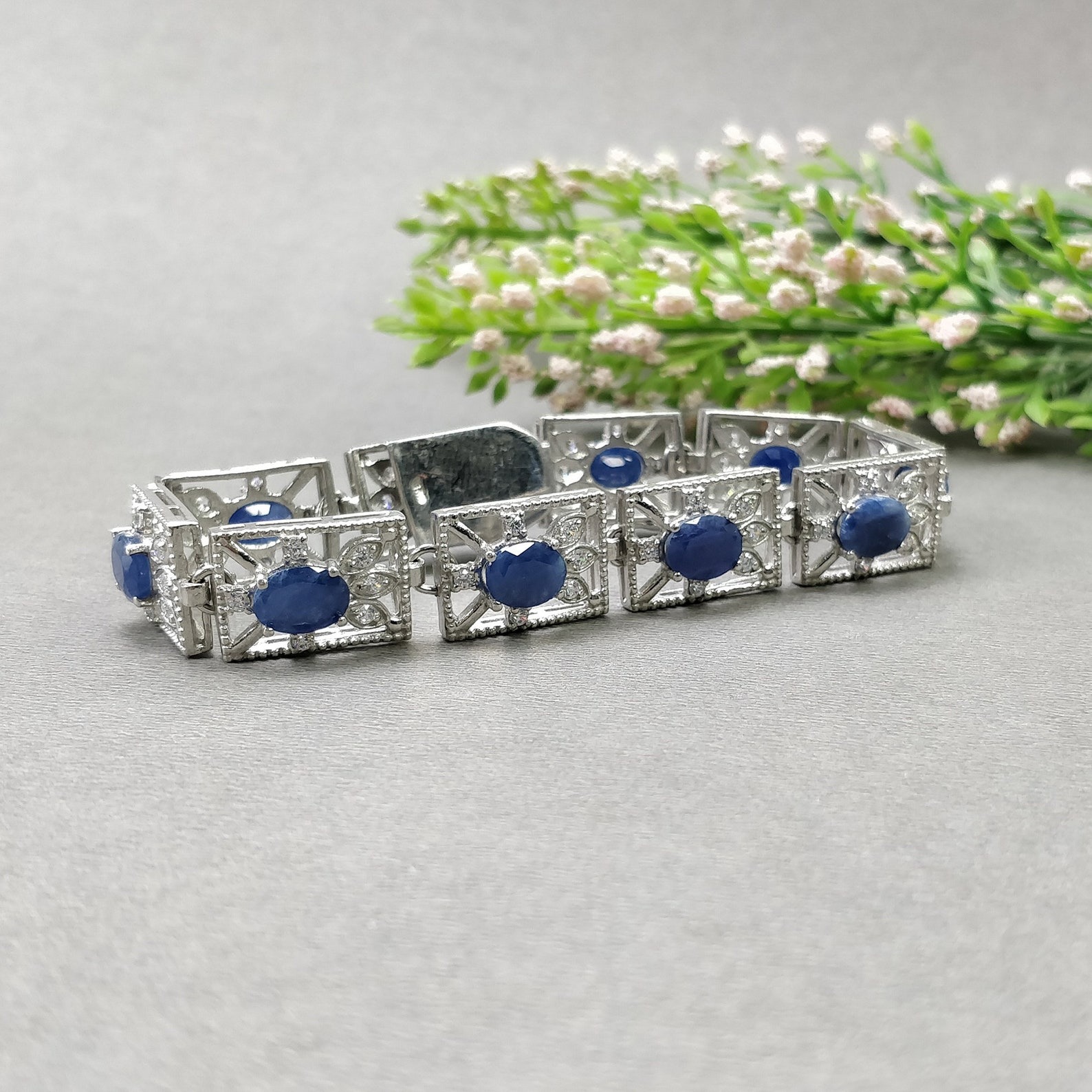 Pulsera de piedras preciosas