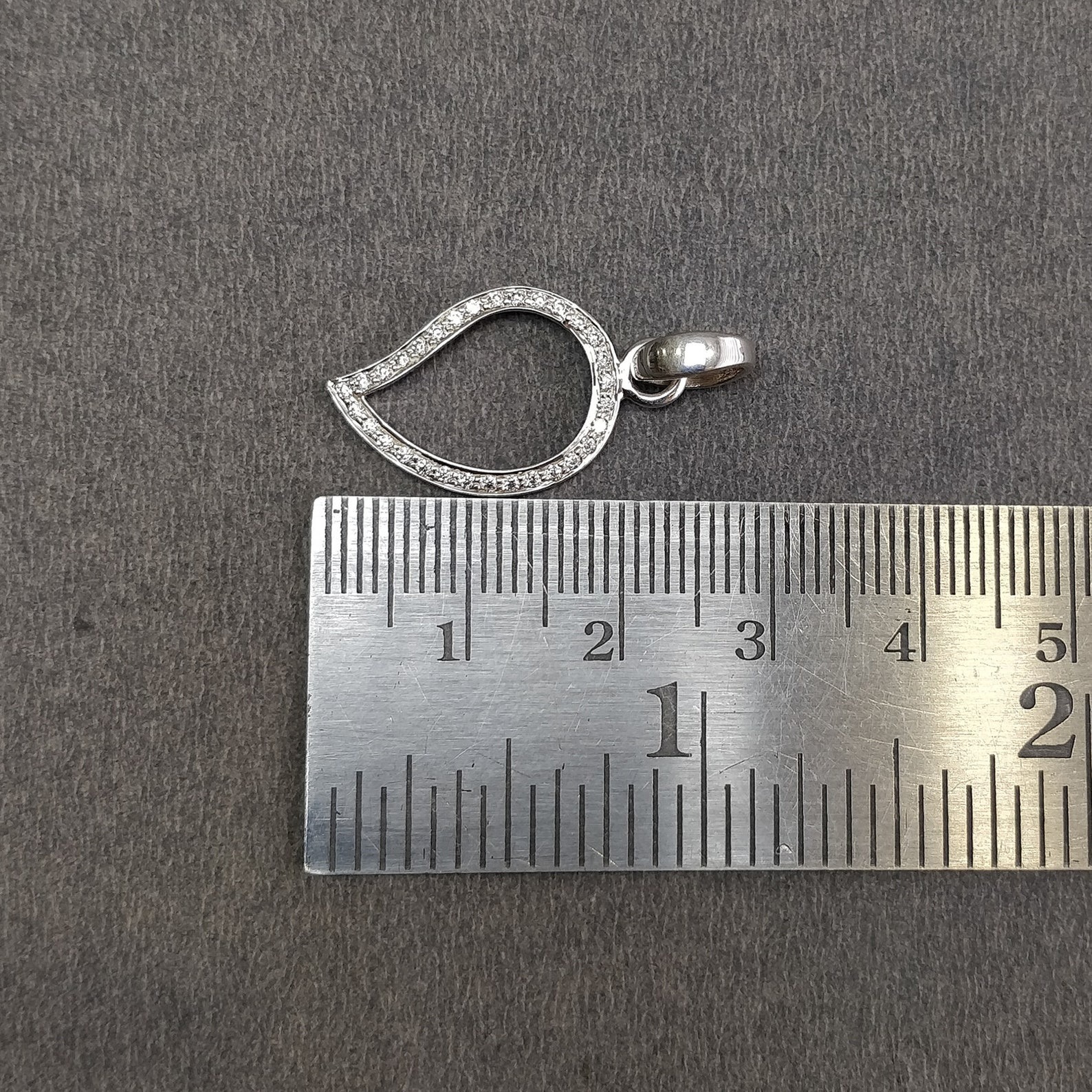 彼女のためのペンダント