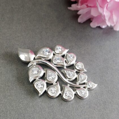 彼女のためのペンダント