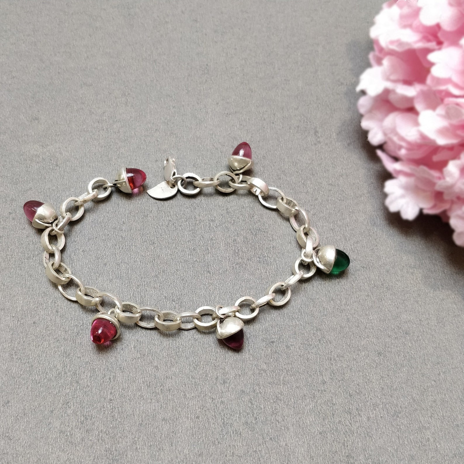 Bracciale con pietre preziose
