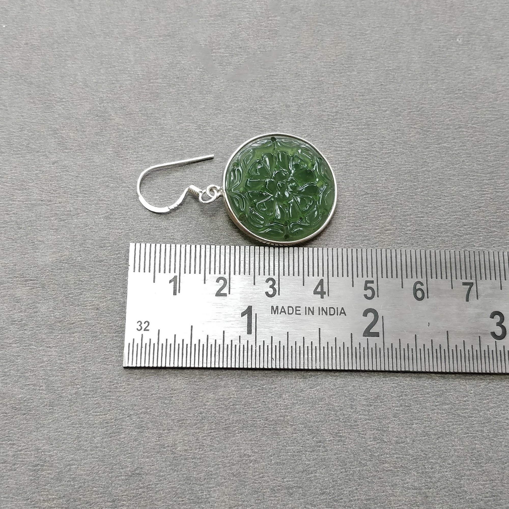 女性用イヤリング