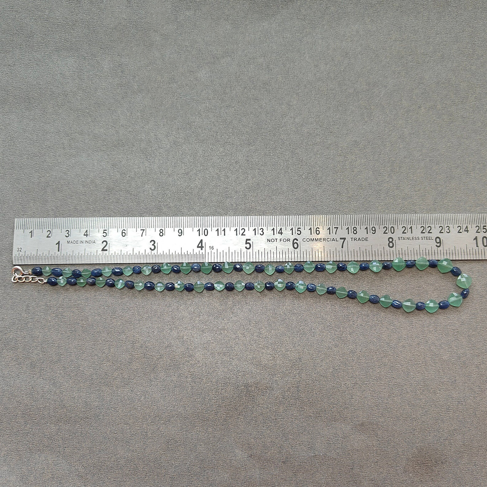 Collana con zaffiro