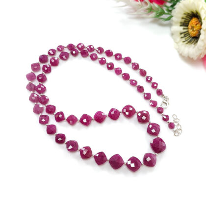 beads necklace