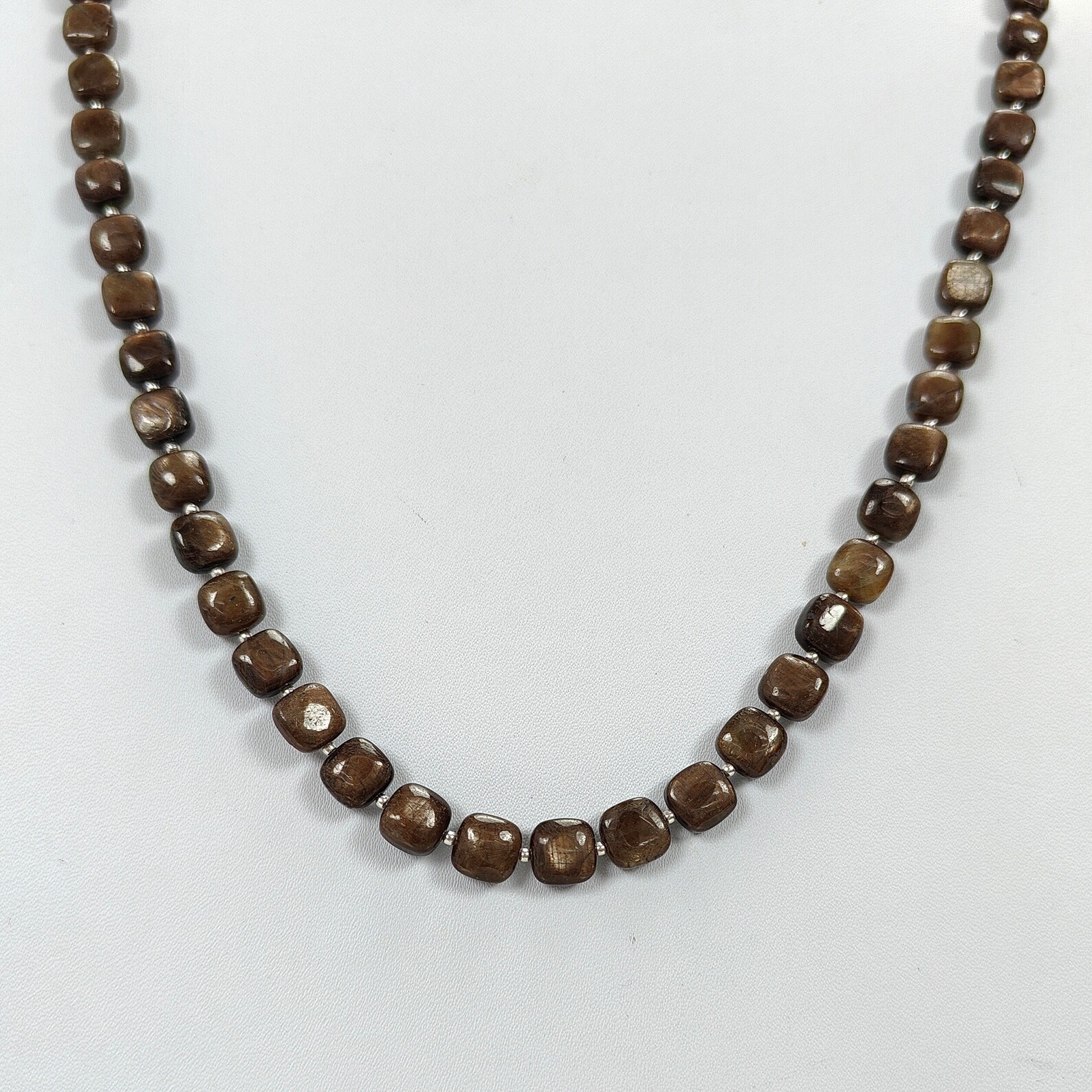 beads necklace