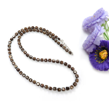 beads necklace