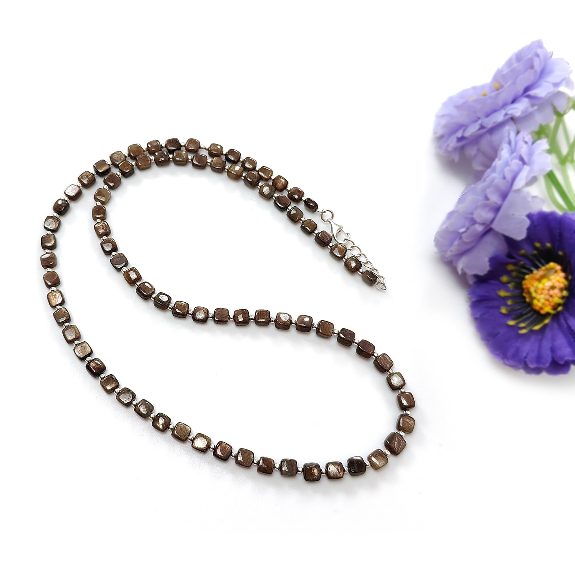 beads necklace