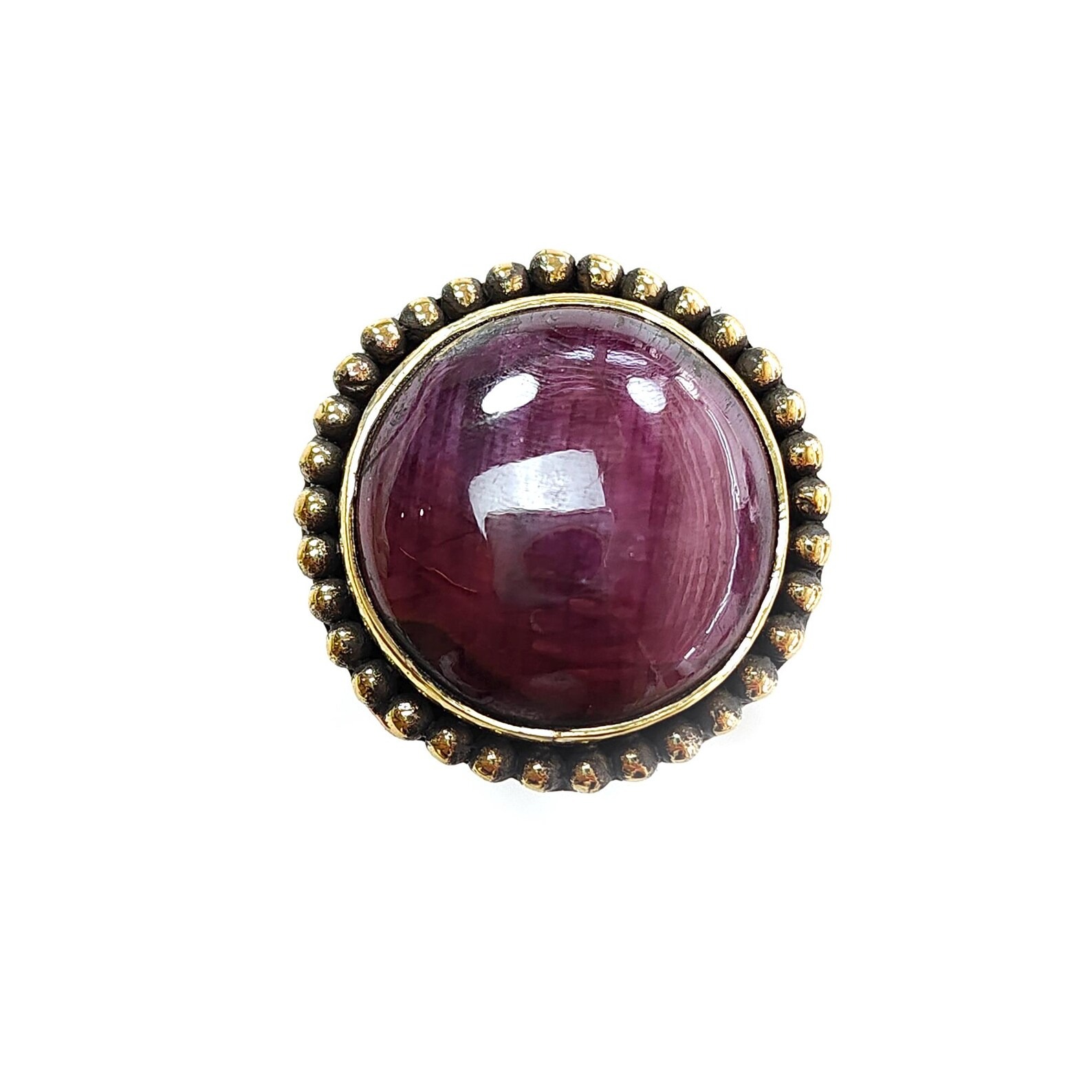 ベゼルセッティングの指輪