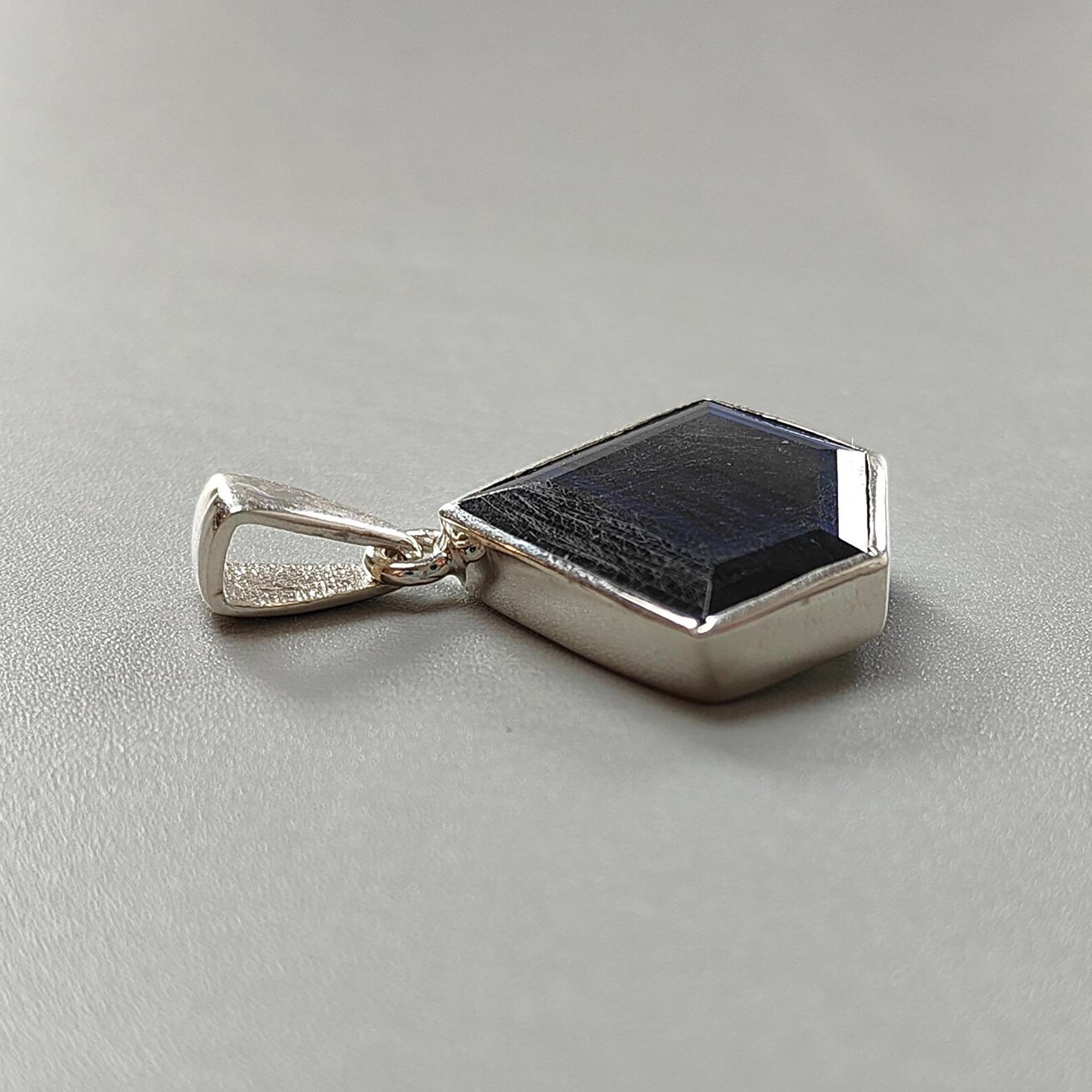 プロングセットペンダント