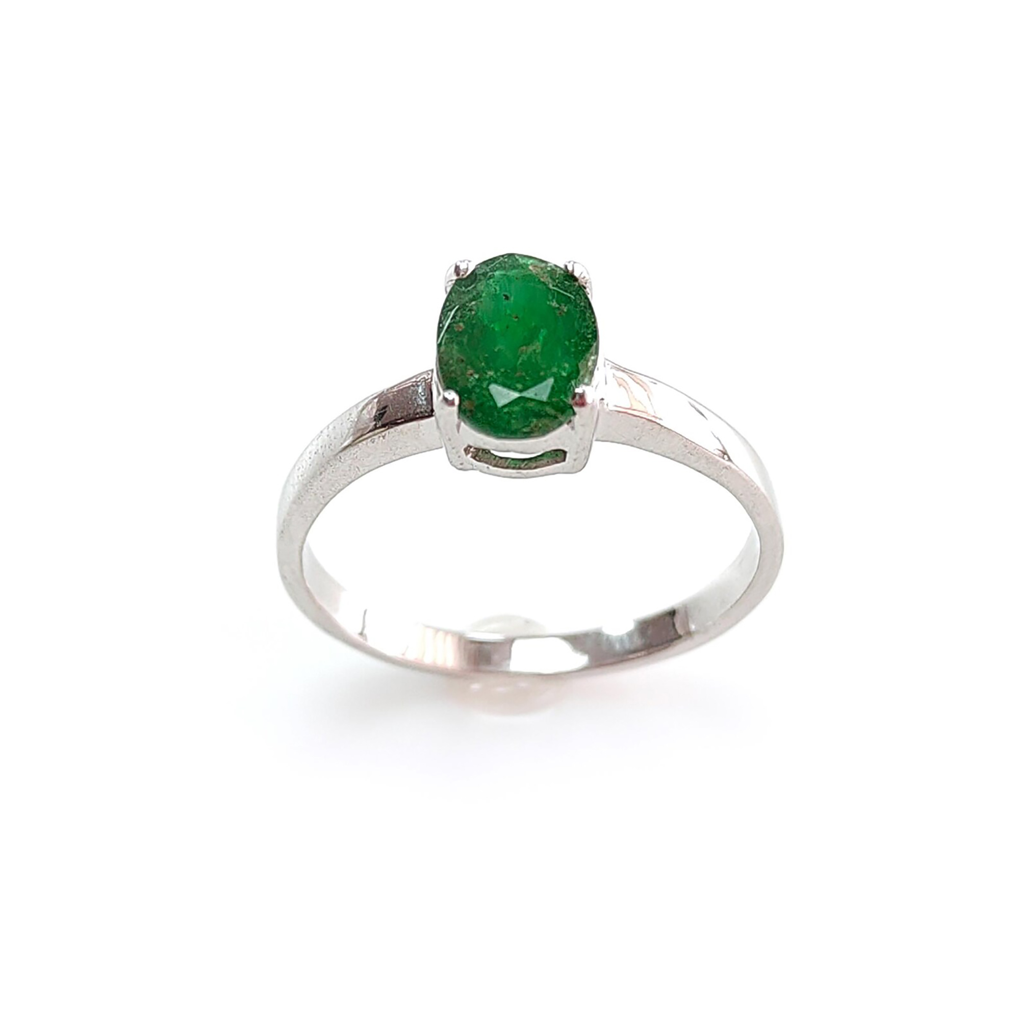 Anillo con piedra preciosa