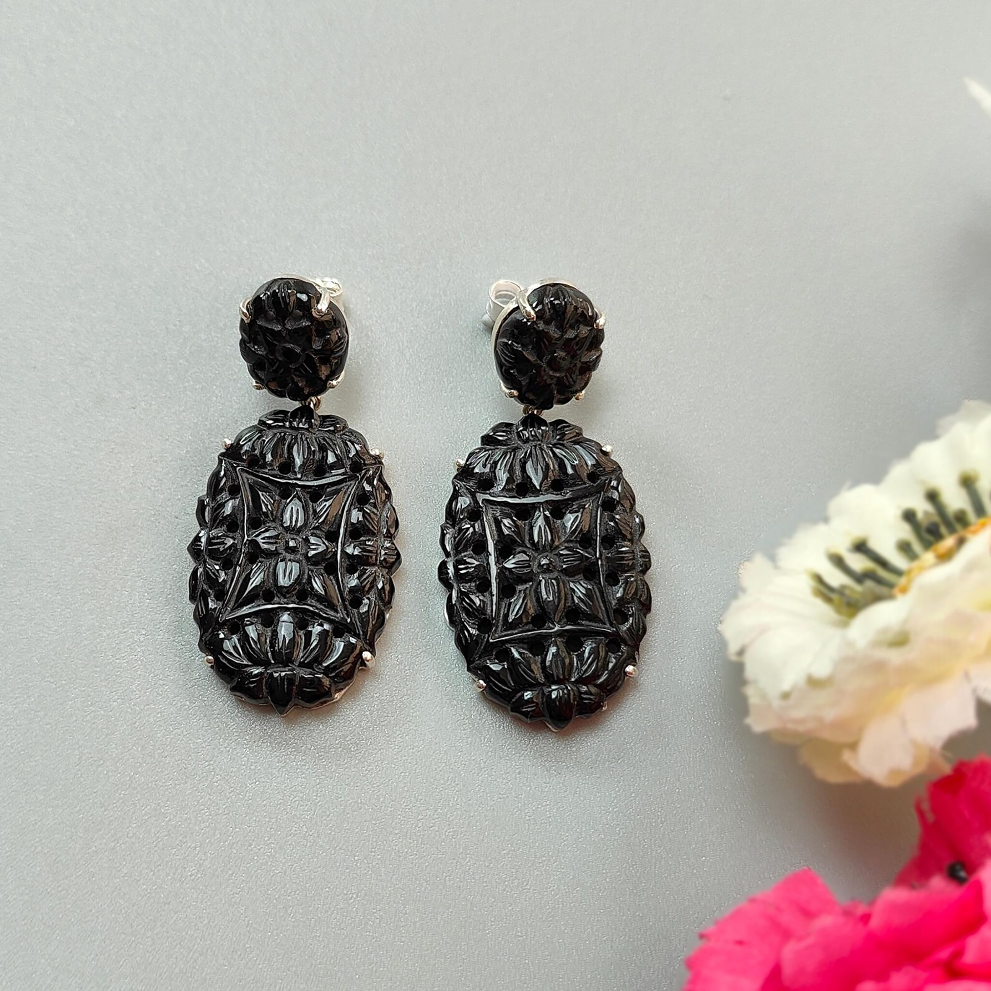 オニキスのイヤリング