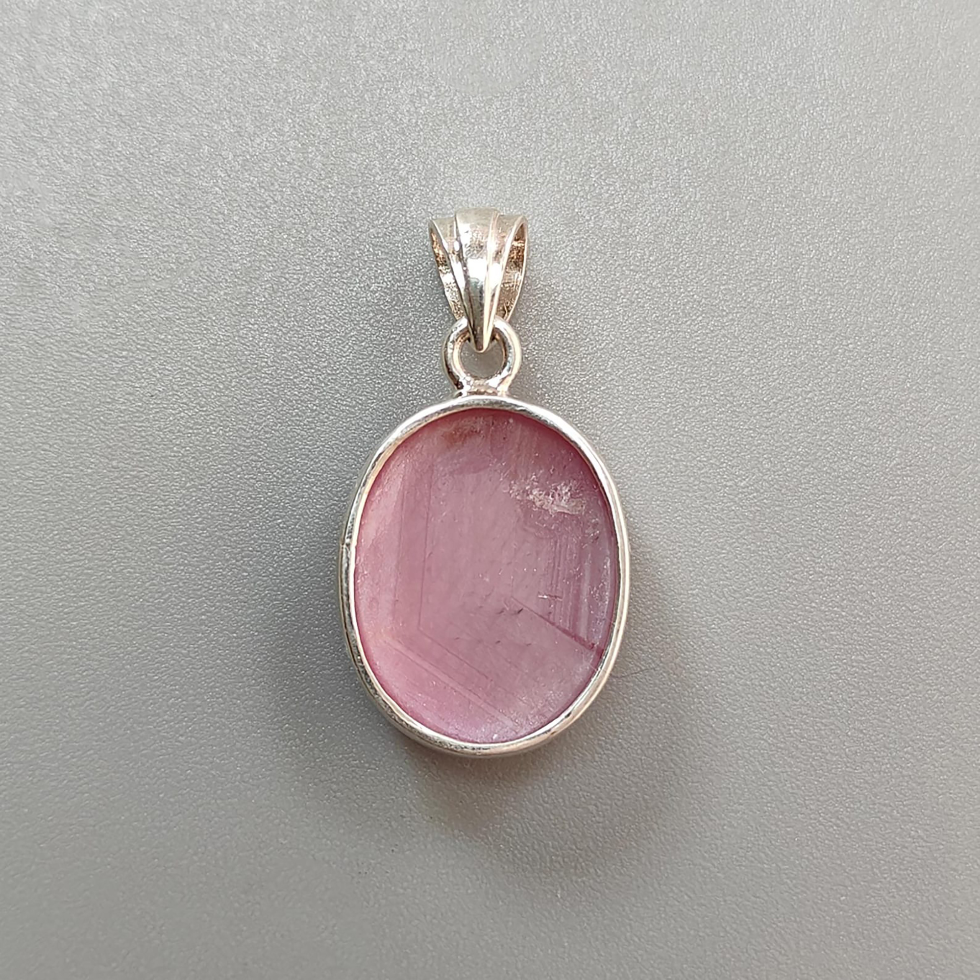 pendentif serti clos