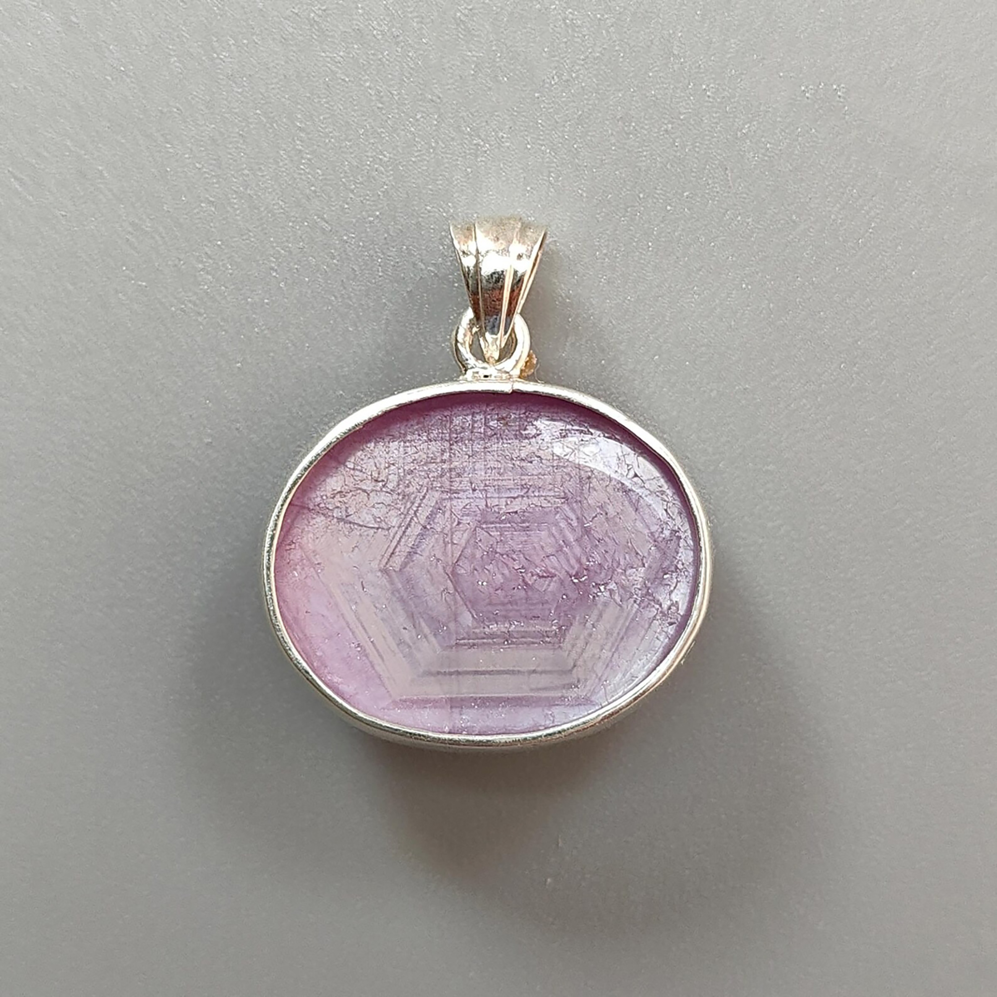 ベゼルセットペンダント