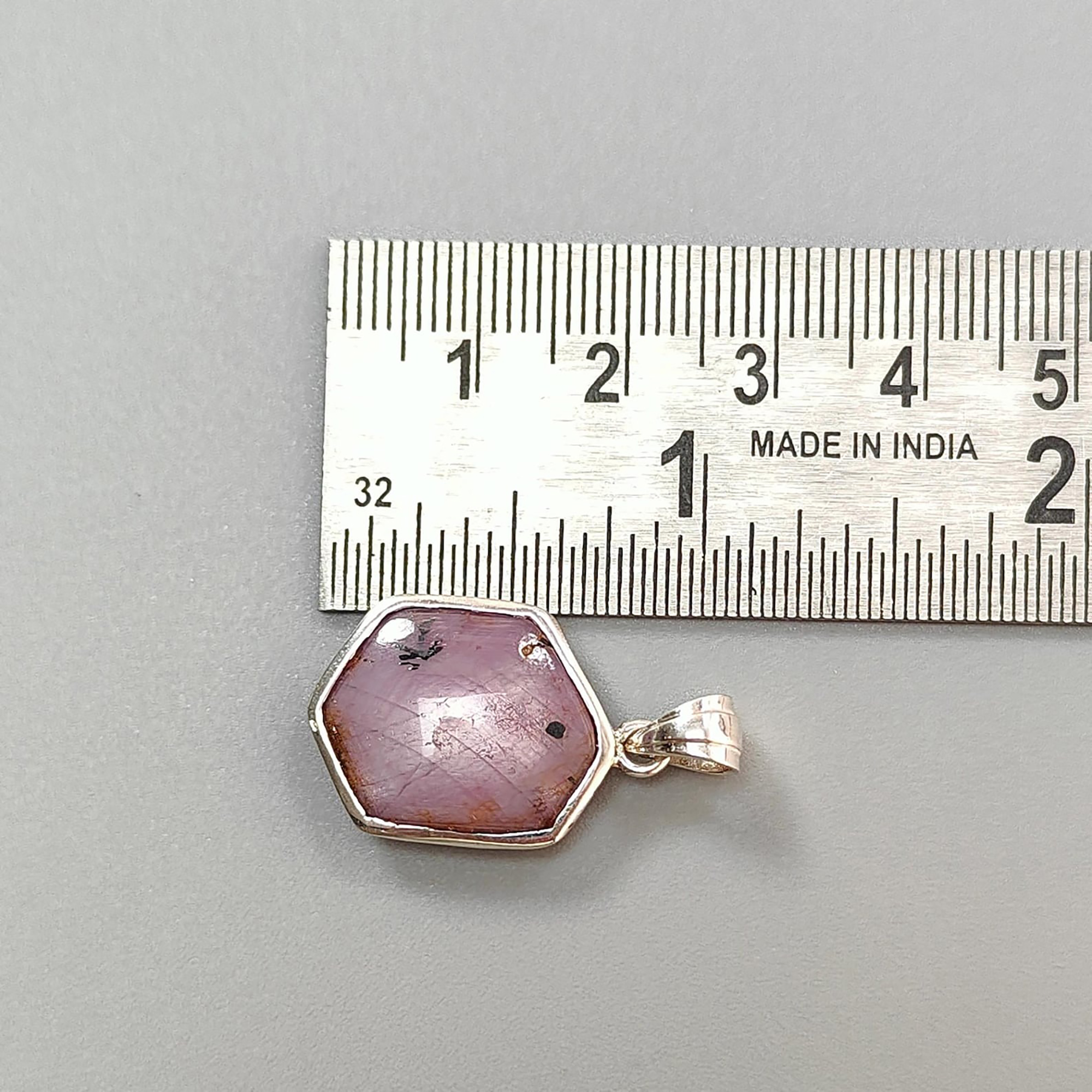 ベゼルセットペンダント