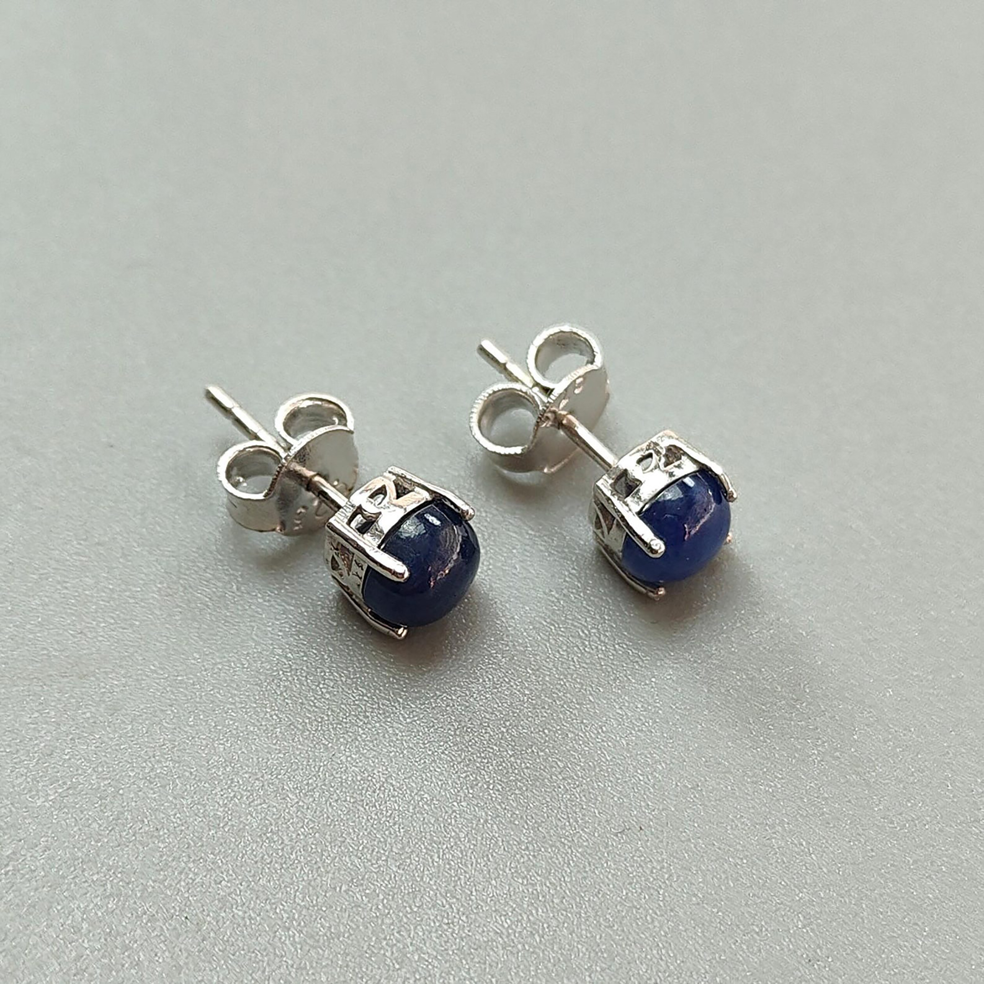 銀のイヤリング