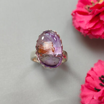 Anillo con piedra preciosa