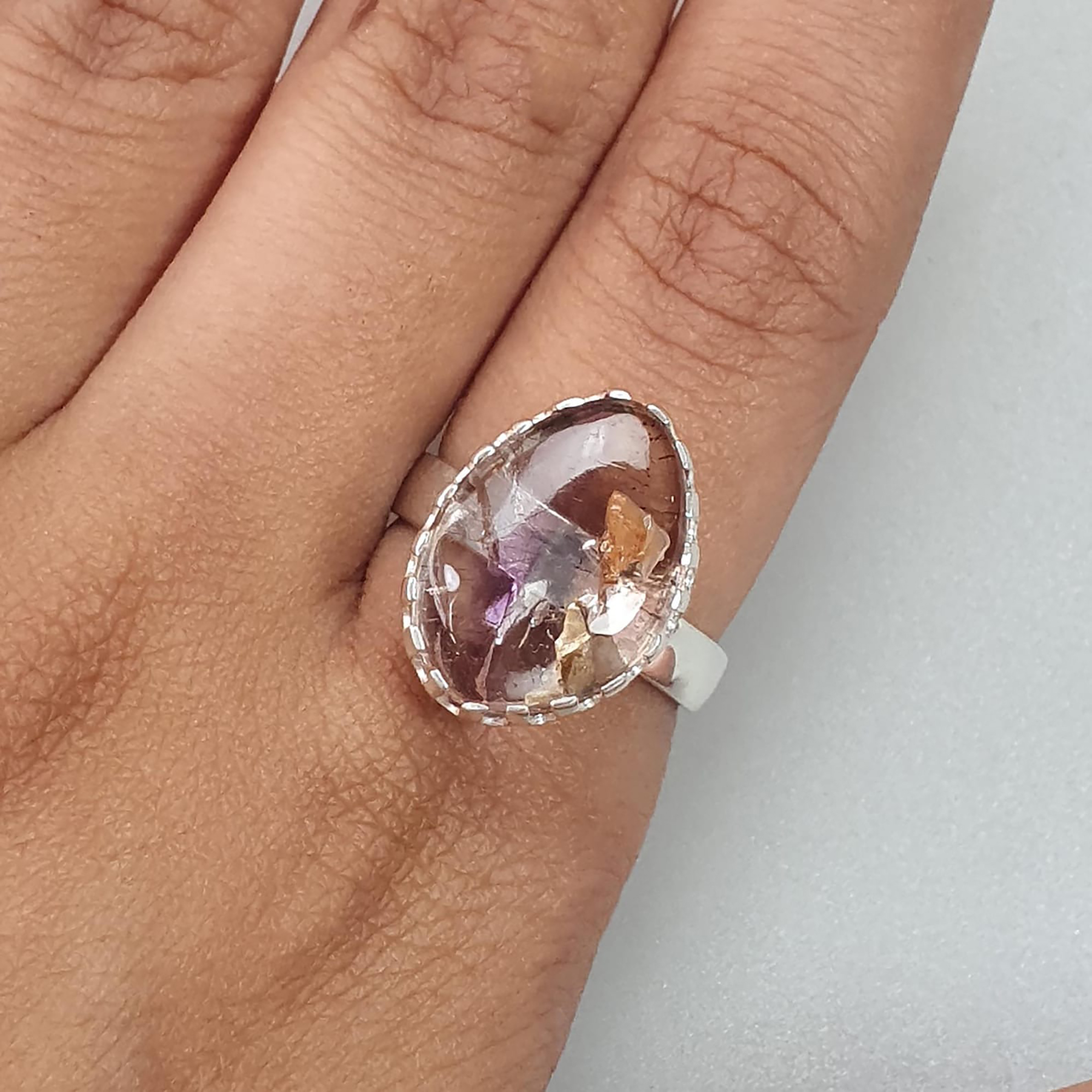 Bague sertie fermée