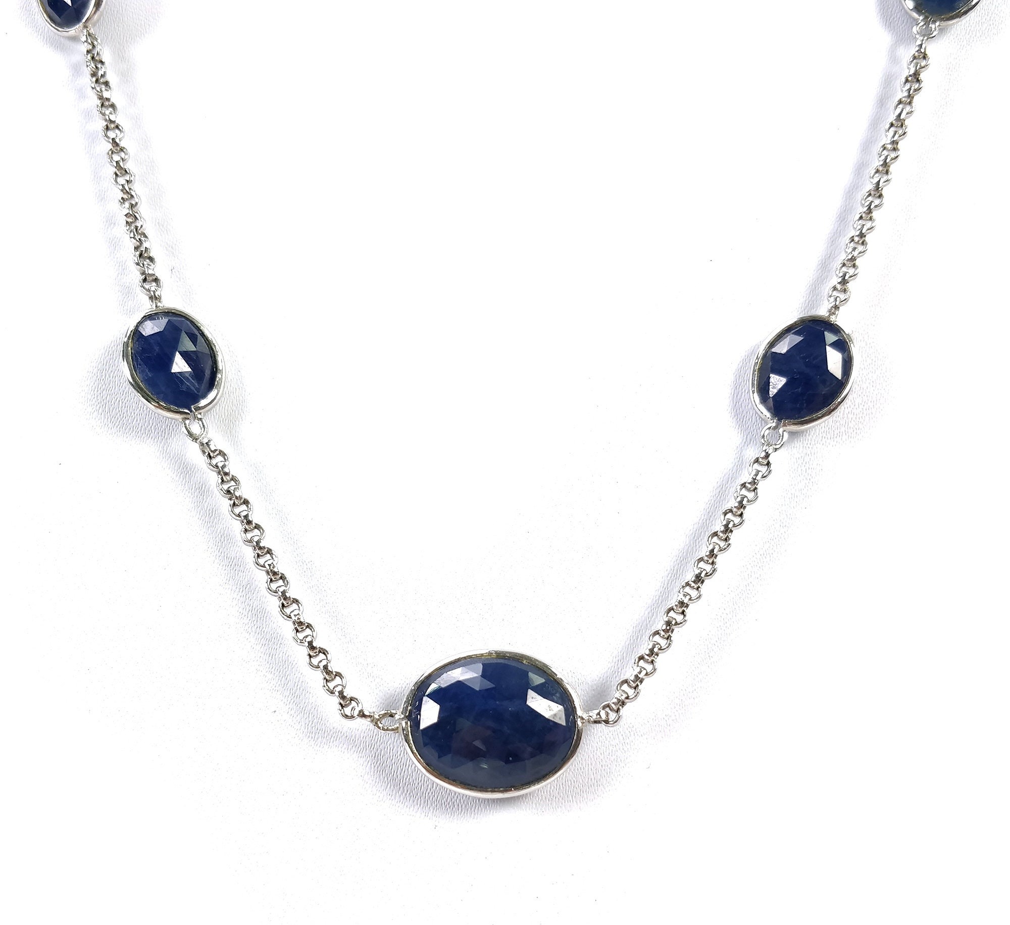 beads necklace