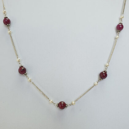 beads necklace