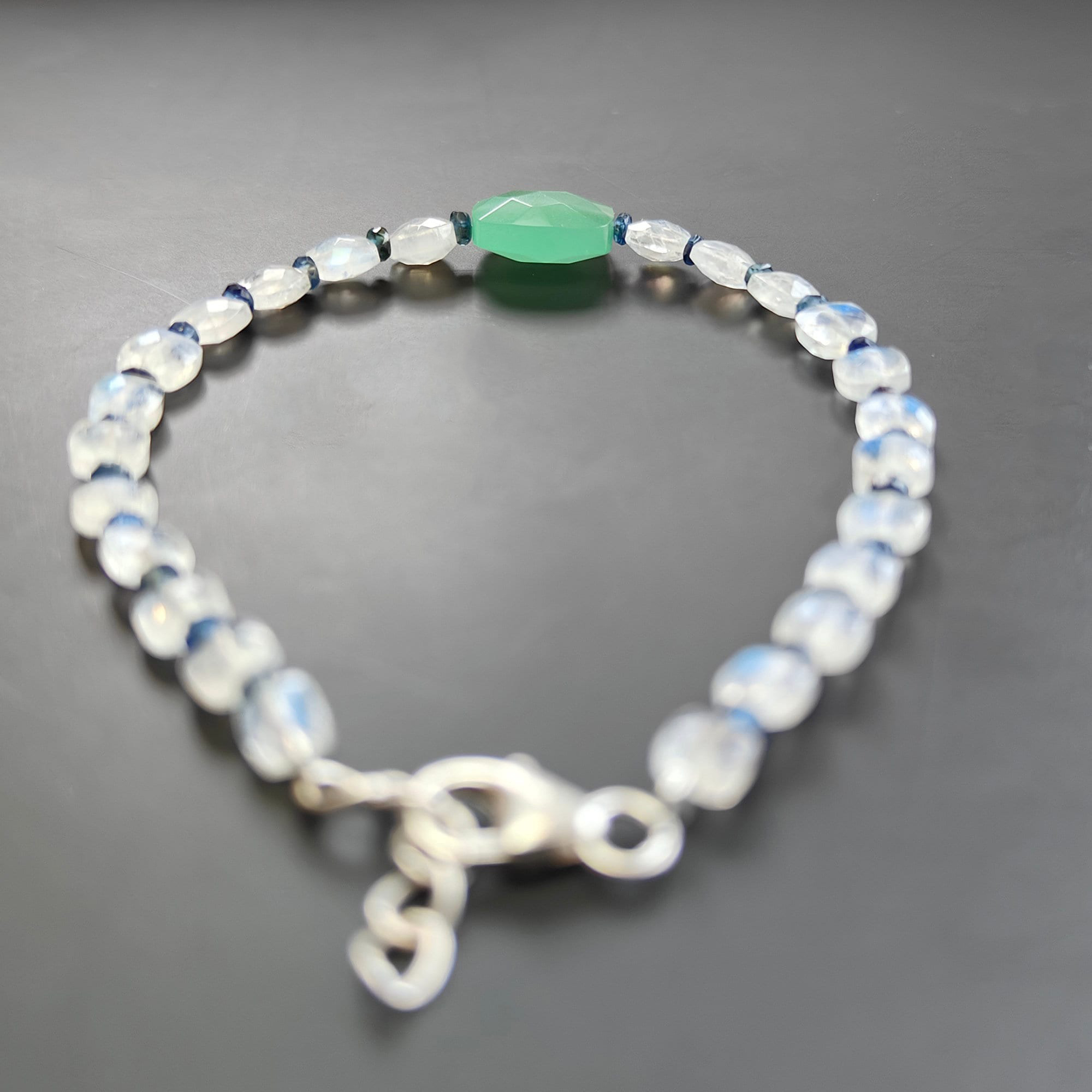 ユニセックスブレスレット