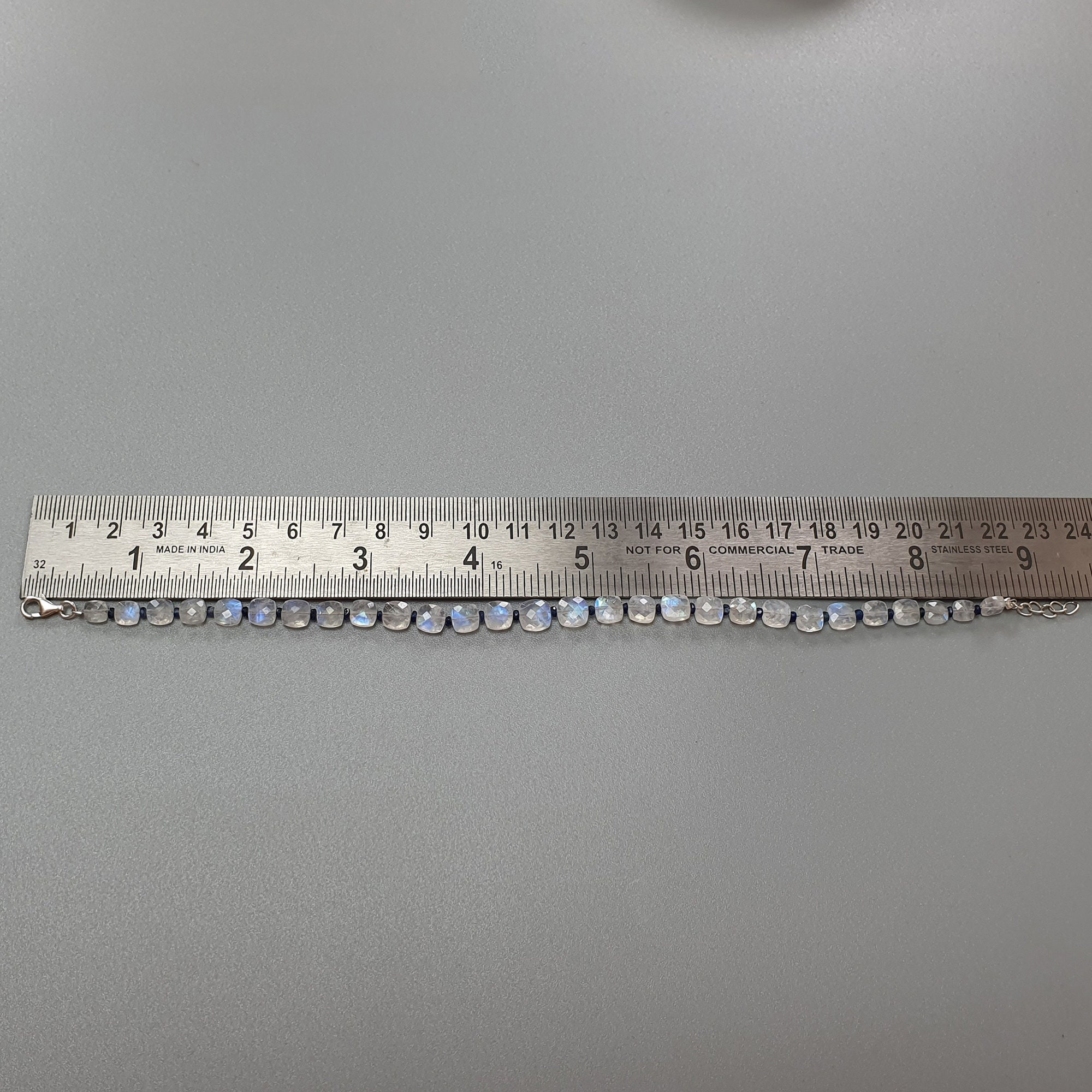 Bracciale con pietre preziose