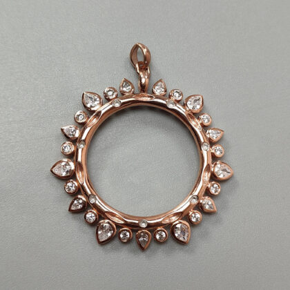 女性用ペンダント