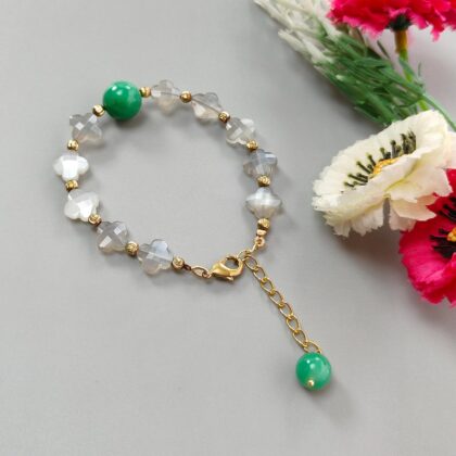 سوار من الأحجار الكريمة