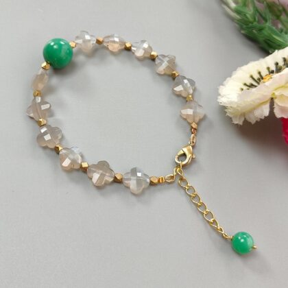 سوار من الخرز