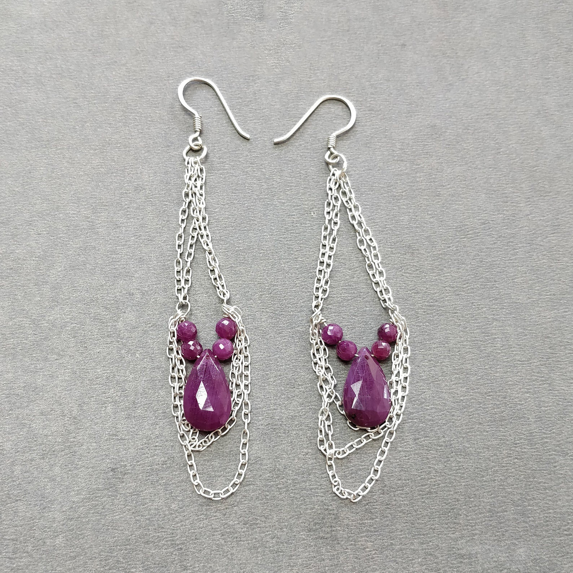 أقراط من الخرز