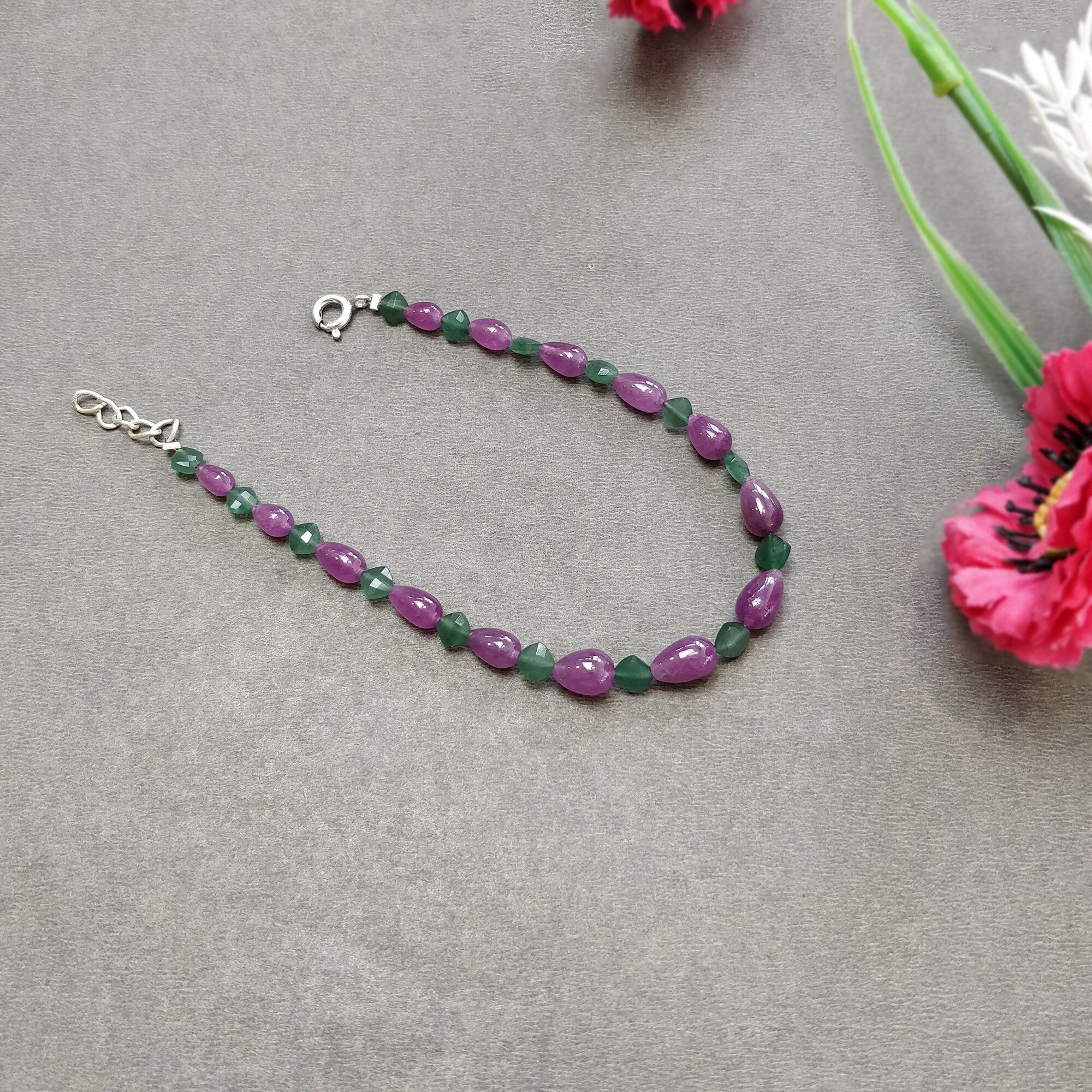 سوار من الخرز