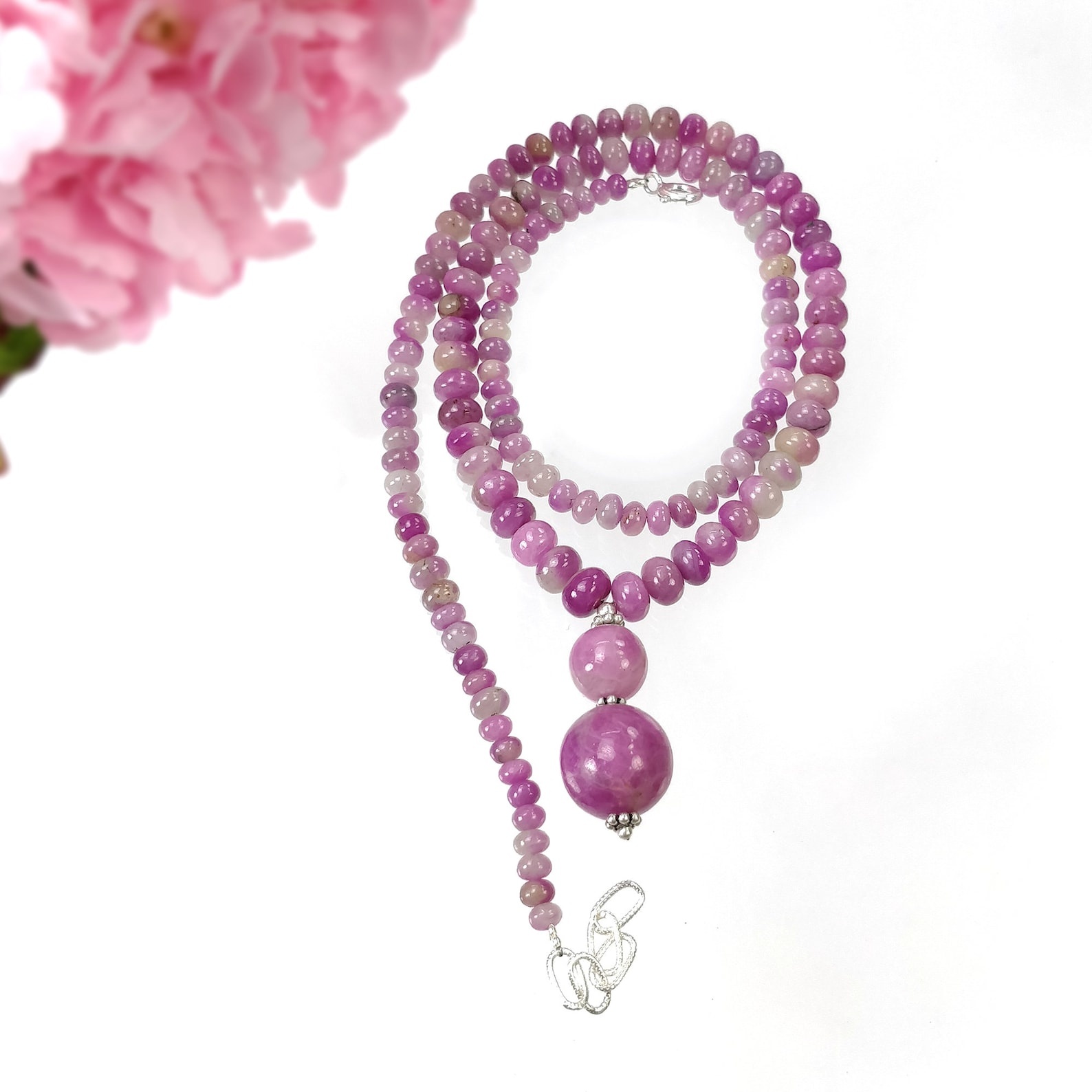 beads necklace